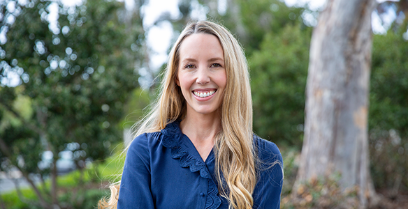 Speaker photo for: Kelly Dern